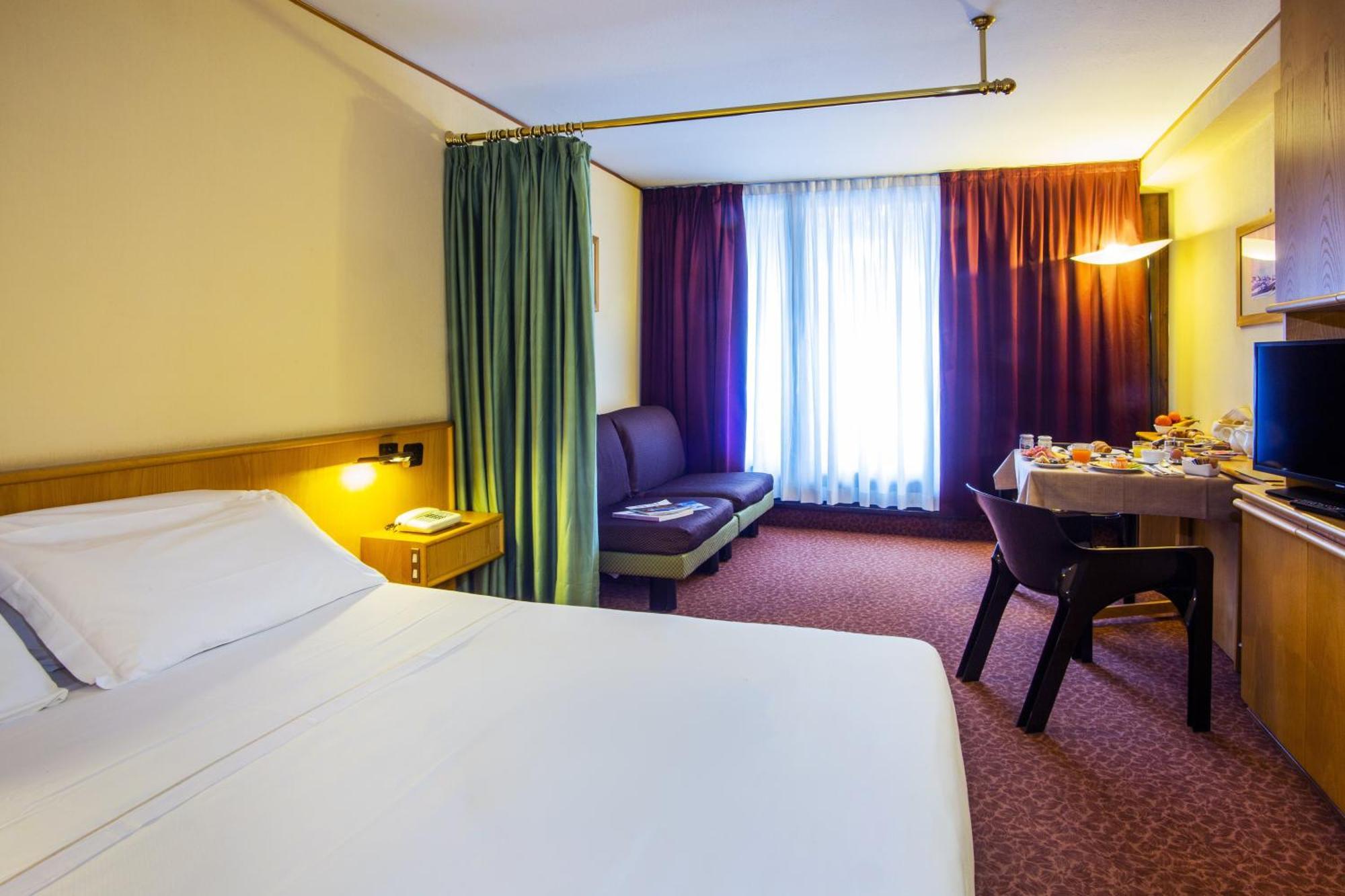 Hotel Les Jumeaux Курмайор Екстер'єр фото